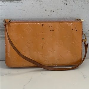 Authentic Louis Vuitton Pochette